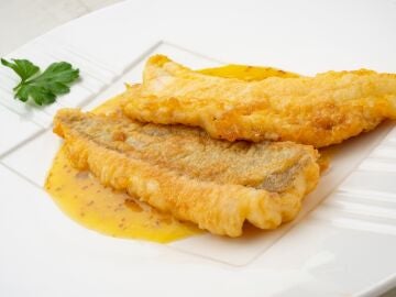 Receta de gallo con salsa de naranja y mostaza, de Arguiñano: "El pescado, solo rebozar y freír"