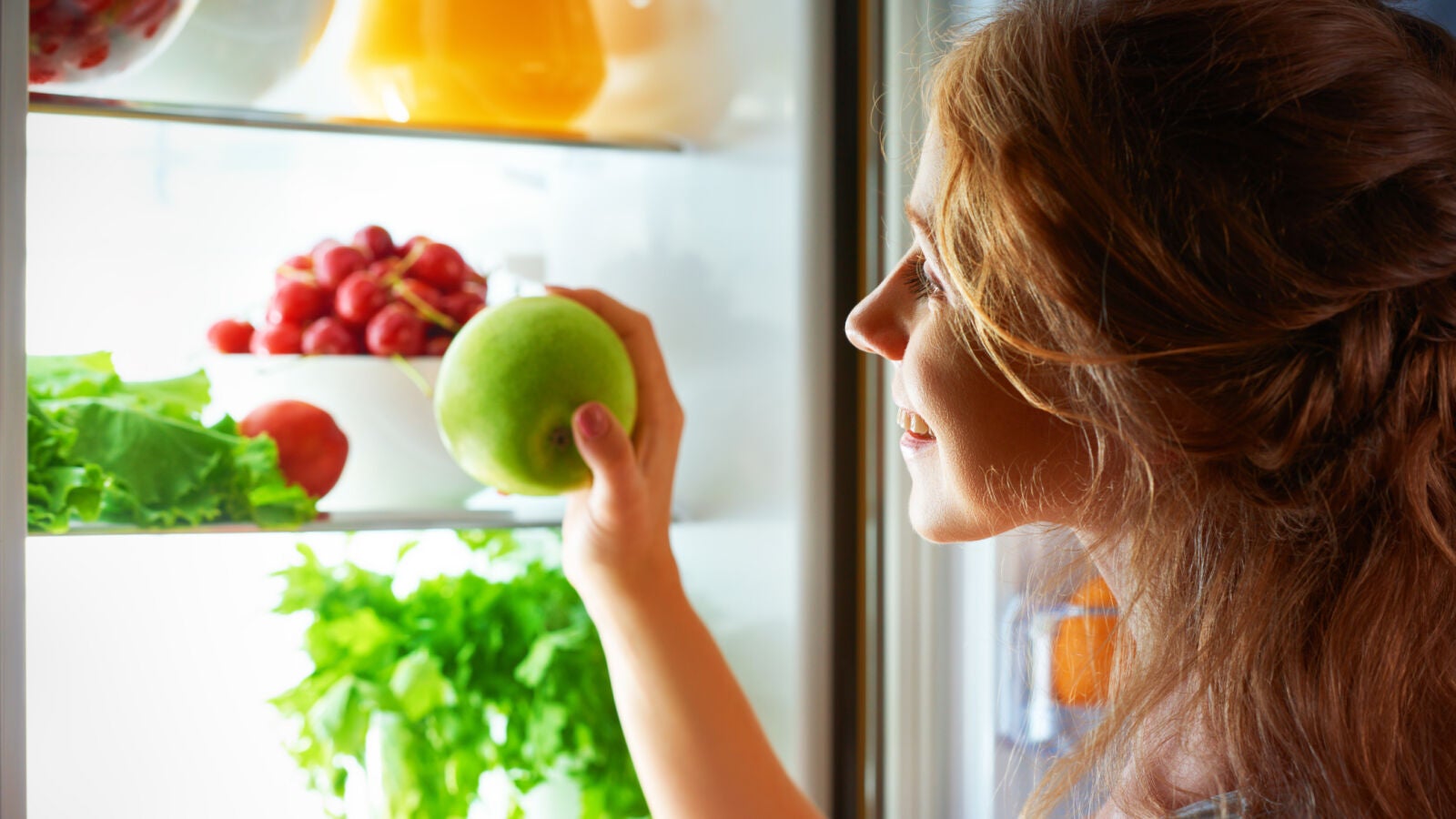 Comer fruta por la noche engorda: ¿mito o realidad?