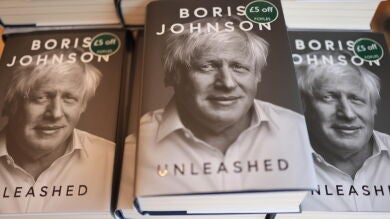 'Desatado', el libro de memorias del ex primer ministro británico Boris Johnson: una visión sin filtros de su carrera política