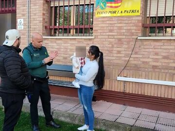 Guardia Civil salva a un bebé en Navarra