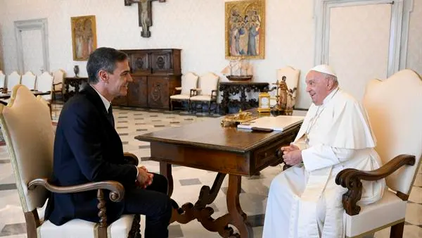 Pedro Sánchez con el Papa Francisco Pedro Sánchez con el Papa Francisco