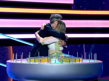 Mercedes y Jorge Fern&aacute;ndez en La ruleta de la suerte noche