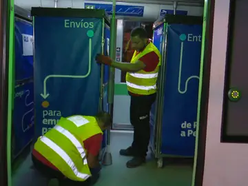 La mensajería: bajo tierra, en el Metro de Madrid La mensajería: bajo tierra, en el Metro de Madrid