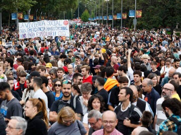 Manifestación que bajo el lema 'Se acabó. Bajaremos los alquileres' tiene lugar este domingo en Madrid