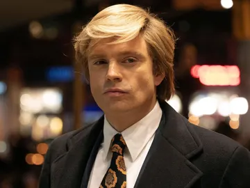 Sebastian Stan como Donald Trump en The Apprentice Sebastian Stan como Donald Trump en The Apprentice