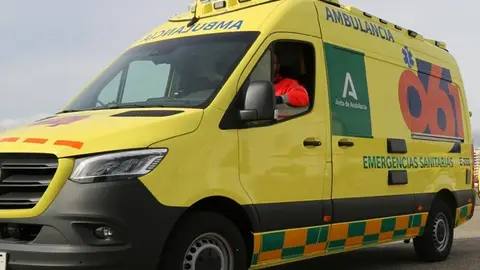 Imagen de archivo de una ambulancia de la Junta de Andalucía Imagen de archivo de una ambulancia de la Junta de Andalucía