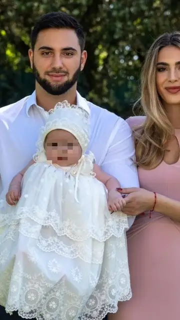 Fernando Sanz Asensio con su hermana, Ingrid, en el bautizo de su sobrina Micaela Fernando Sanz Asensio con su hermana, Ingrid, en el bautizo de su sobrina Micaela