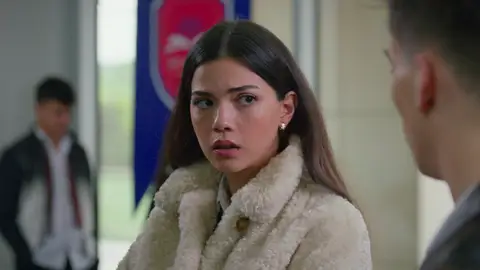 Yasmin sigue sin perdonar a su madre, ¿acabará contándole a Ömer el motivo de su enfado? Yasmin sigue sin perdonar a su madre, ¿acabará contándole a Ömer el motivo de su enfado?