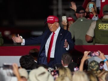 Donald Trump, habla durante un mitin electoral en Coachella, California