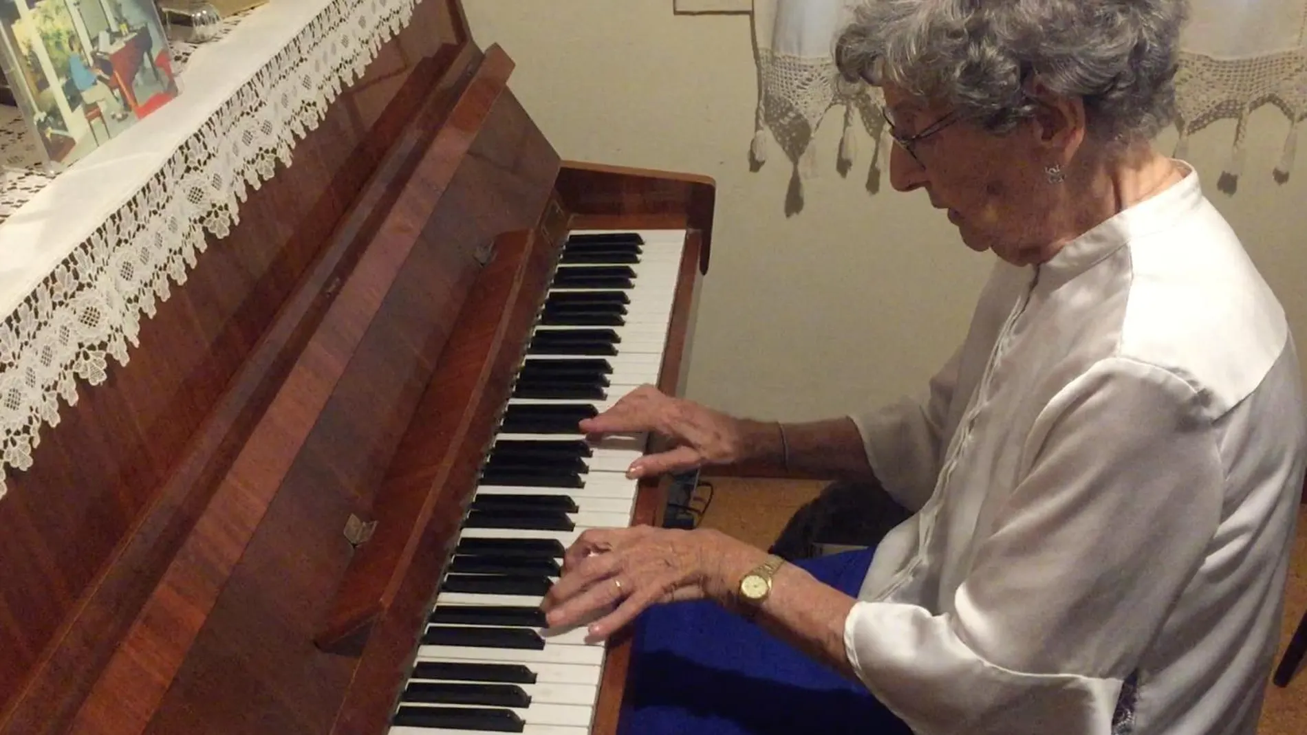 Purita Ramos, 105 años y toda una vida pegada al piano Purita Ramos, 105 años y toda una vida pegada al piano