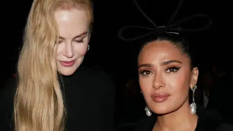 Nicole Kidman y Salma Hayek en un desfile de Balenciaga en París Nicole Kidman y Salma Hayek en un desfile de Balenciaga en París