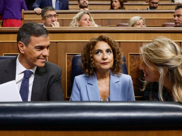 Pedro Sánchez, María Jesús Montero y Yolanda Díaz