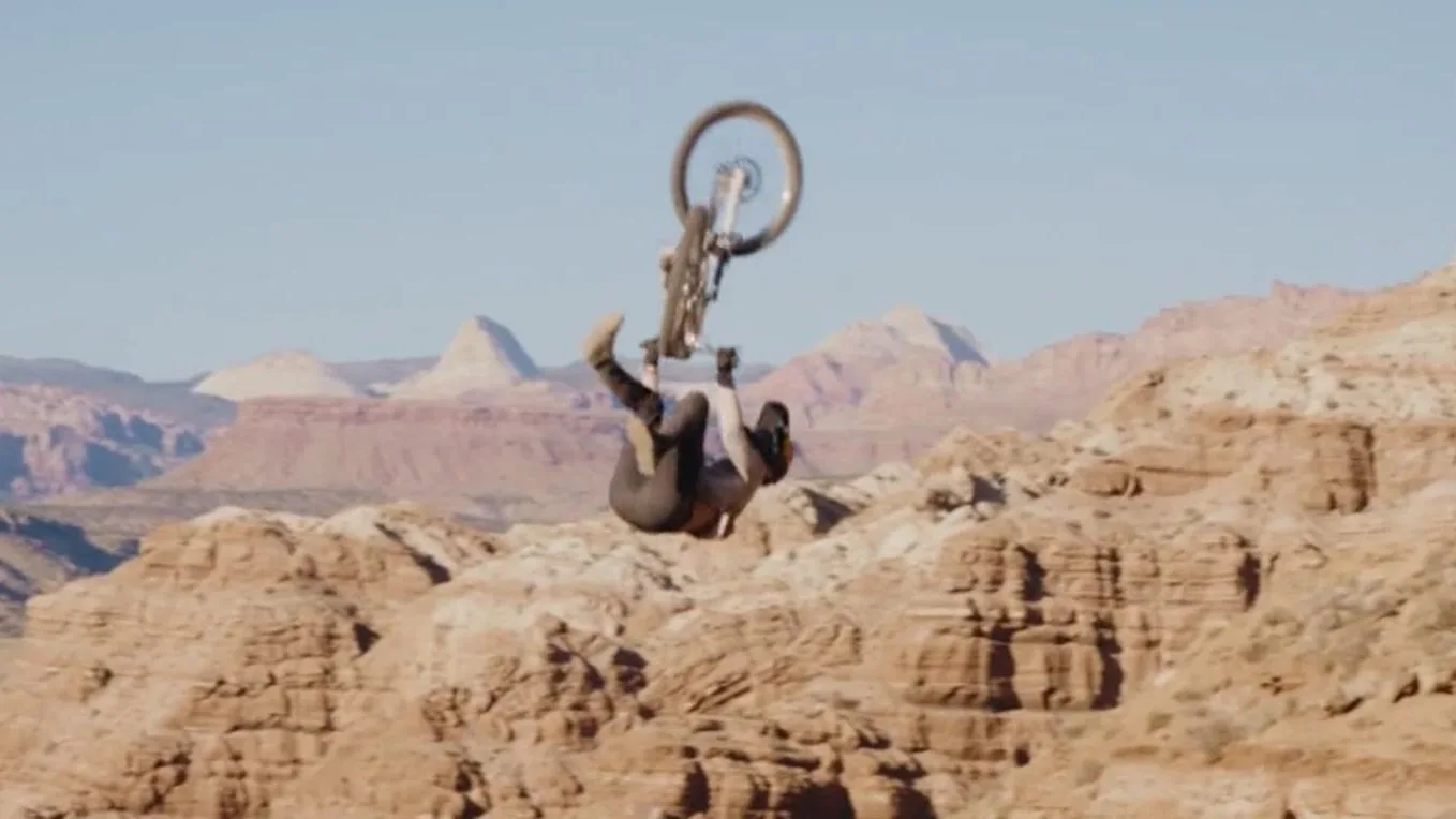 Brandon Semenuk en acción Brandon Semenuk en acción