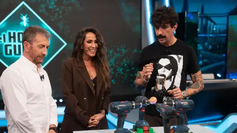 Equilibrio inexplicable: Marron demuestra de lo que es capaz con cuatro taladros Equilibrio inexplicable: Marron demuestra de lo que es capaz con cuatro taladros