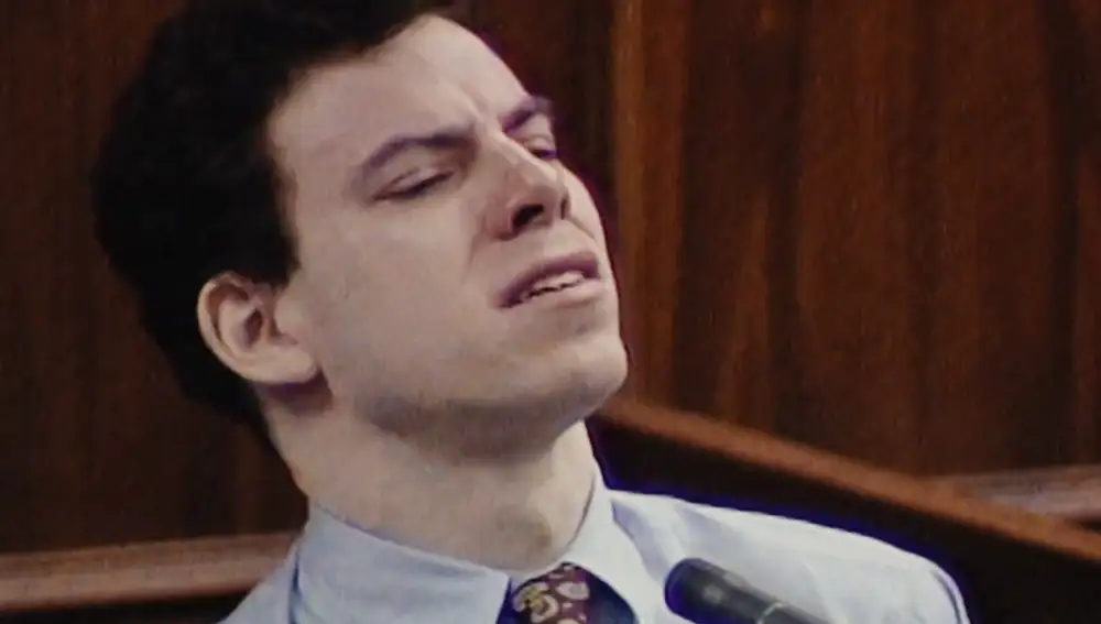 Erik Menéndez durante el juicio por el asesinatos de sus padres Erik Menéndez durante el juicio por el asesinatos de sus padres