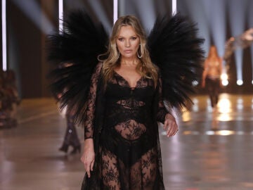 Kate Moss en el desfile de Victorias Secret