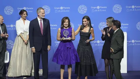 Paloma Sánchez-Garnica recibe el Premio Planeta 2024 Paloma Sánchez-Garnica recibe el Premio Planeta 2024