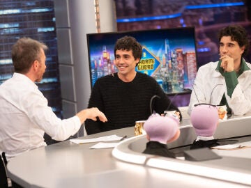 Disfruta de la entrevista completa a Javier Ambrossi y Javier Calvo en El Hormiguero