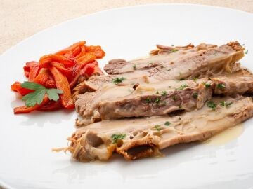 Arguiñano: receta de falda de ternera con pimientos morrones, una carne nutritiva, baja en grasa y con mucha proteína