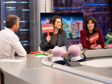 Adriana Torrebejano y Eva Ugarte demuestras sus habilidades para el engaño: "¡No puedo perder!"