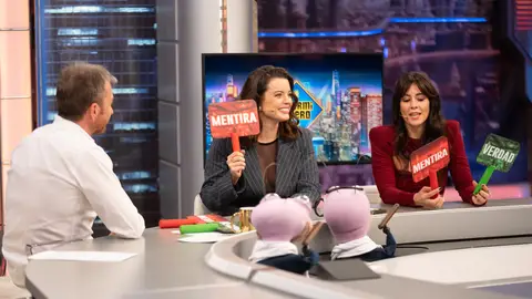 Adriana Torrebejano y Eva Ugarte demuestras sus habilidades para el engaño: "¡No puedo perder!" Adriana Torrebejano y Eva Ugarte demuestras sus habilidades para el engaño: "¡No puedo perder!"