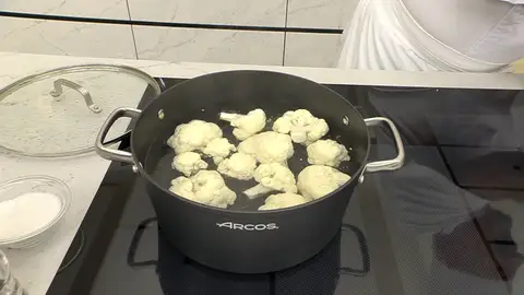 Tapa la cazuela y cuece la coliflor Tapa la cazuela y cuece la coliflor