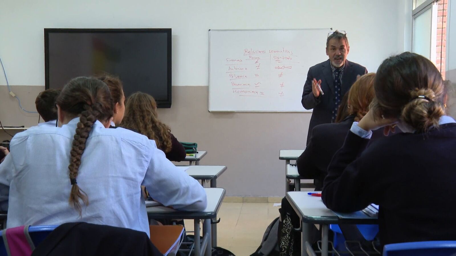 Un profesor sevillano enseña Lengua contando chistes: 