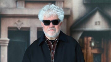 Almodóvar estrena 'La habitación de al lado'