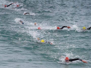 Imagen de los participantes durante la Final de Triatlón en Torremolinos 