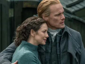 Caitriona Balfe y Sam Heughan como Claire y Jamie Fraser en Outlander Caitriona Balfe y Sam Heughan como Claire y Jamie Fraser en Outlander