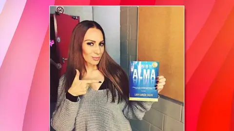 Casados en secreto: el discreto matrimonio de Mónica Naranjo y Lain García Casados en secreto: el discreto matrimonio de Mónica Naranjo y Lain García