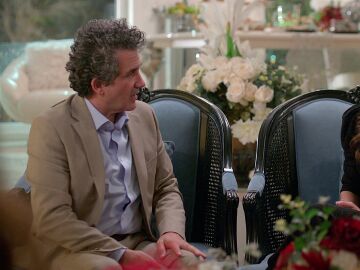 As&iacute; ha sido la primera escena juntos de los actores que interpretan a Orhan y S&uuml;reyya en Hermanos y que...&iexcl;son pareja en la vida real! 