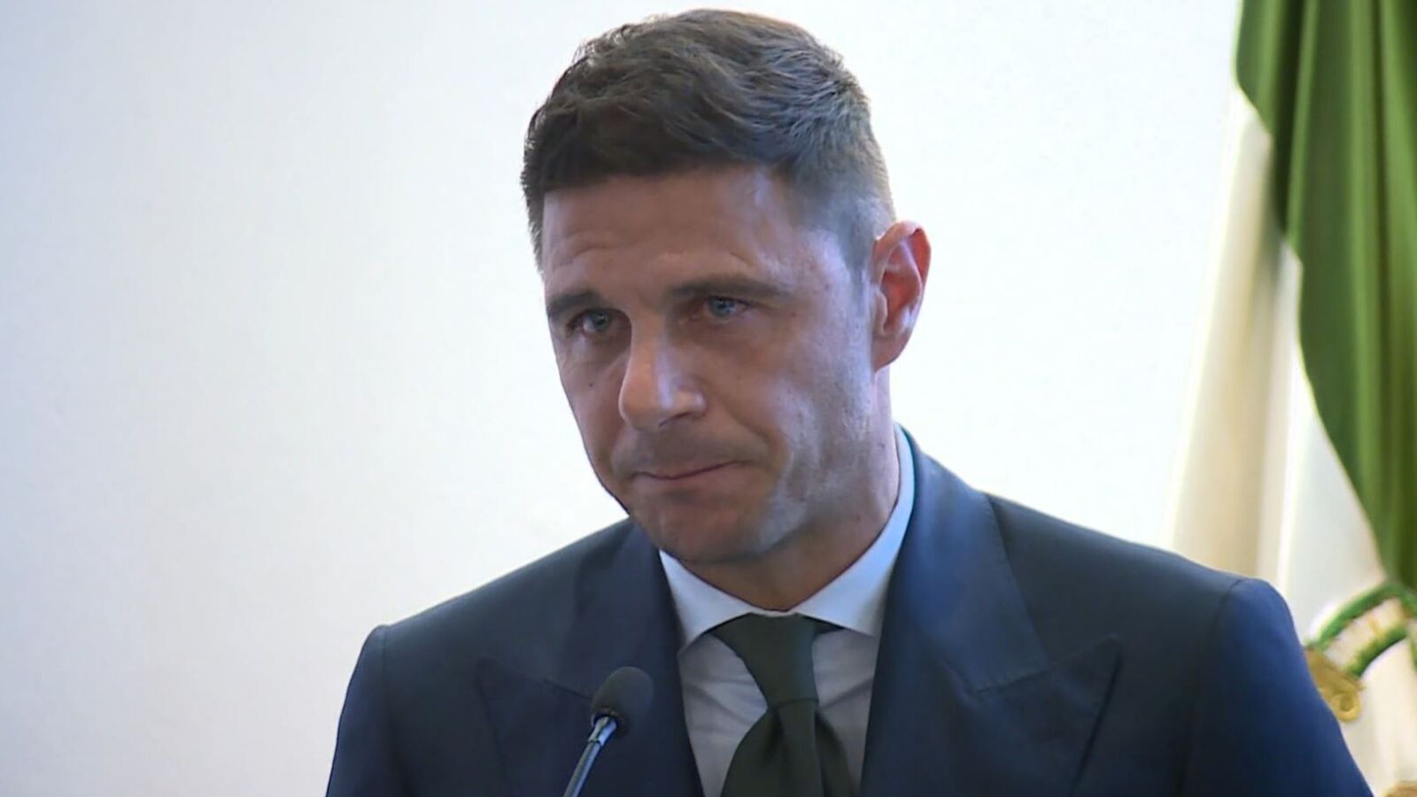 Joaquín Sánchez se emociona tras ser nombrado embajador de Sevilla: 