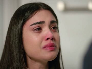 &iexcl;&Ouml;mer, totalmente hundido! &iexcl;S&uuml;sen le hace creer que hay otra persona en su vida!