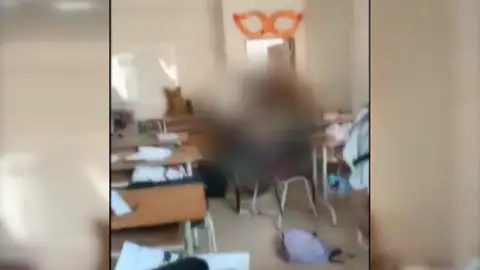 Apuñalada en clase por su exnocio Apuñalada en clase por su exnocio