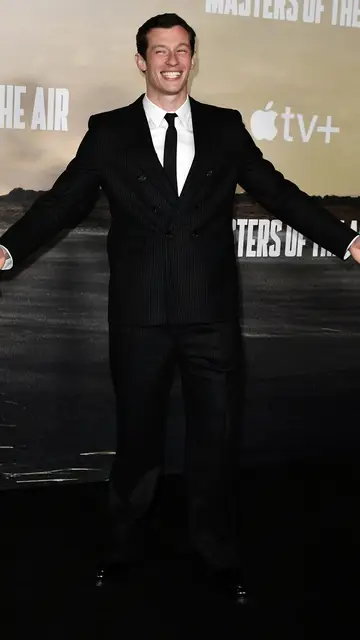 Callum Turner en la presentación de Los amos del aire Callum Turner en la presentación de Los amos del aire