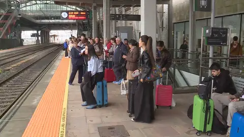 Esperando el tren en Galicia Esperando el tren en Galicia