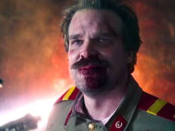 David Harbour como Jim Hopper en Stranger Things