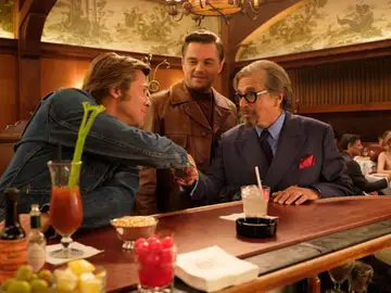Brad Pitt, Leonardo DiCaprio y Al Pacino en Érase una vez en Hollywood Brad Pitt, Leonardo DiCaprio y Al Pacino en Érase una vez en Hollywood
