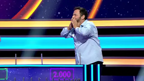 Elías, concursante de La ruleta de la suerte noche Elías, concursante de La ruleta de la suerte noche