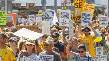 Manifestación contra el modelo turístico en Canarias