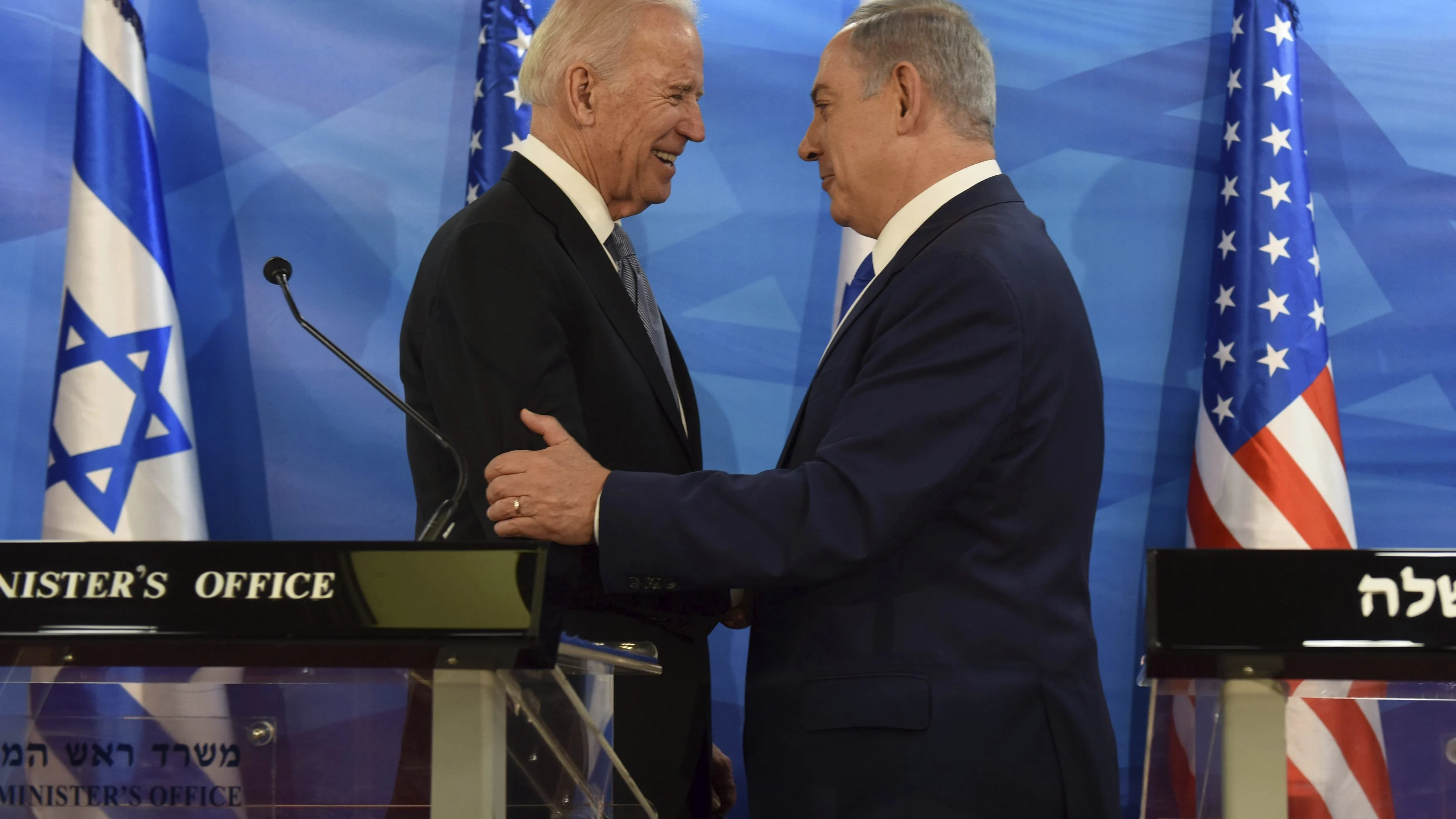 Foto archivo de Benjam&iacute;n Netanyahu y el presidente de EEUU, Joe Biden