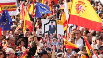 Vista de la manifestación convocada por la Plataforma por la España Constitucional para pedir elecciones