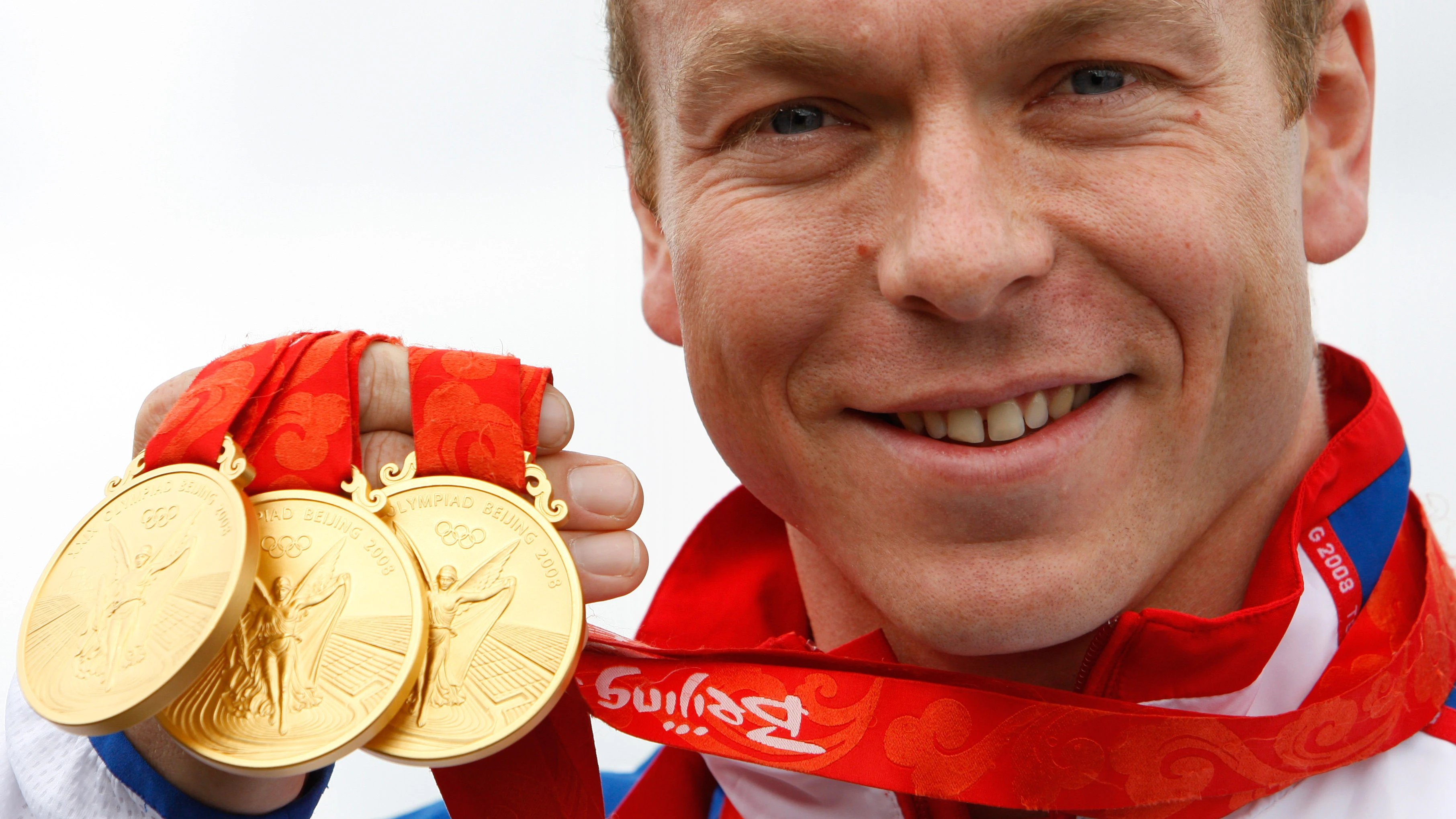 Chris Hoy posa con varias medallas olímpicas Chris Hoy posa con varias medallas olímpicas