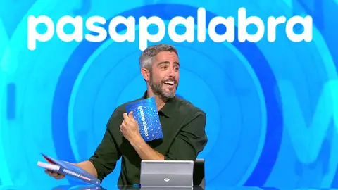 La romántica declaración de amor de Roberto Leal a su mujer en Pasapalabra La romántica declaración de amor de Roberto Leal a su mujer en Pasapalabra
