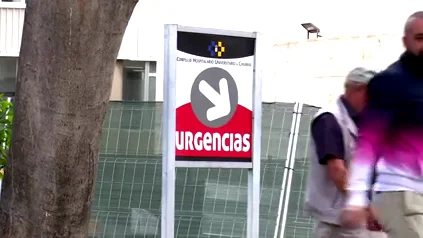 70 pacientes esperan en los pasillos cada día para ser atendidos 70 pacientes esperan en los pasillos cada día para ser atendidos