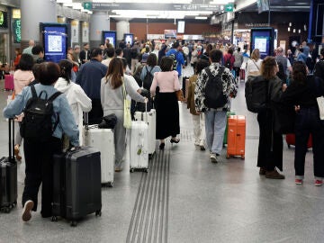 Pasajeros en la estación de Atocha