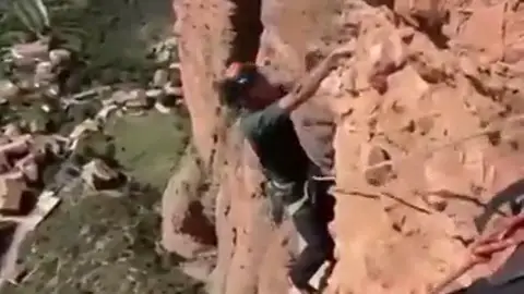 Rescate de película en Huesca: socorristas del Greim salvan a un joven escalador a más de 100 metros de altura Rescate de película en Huesca: socorristas del Greim salvan a un joven escalador a más de 100 metros de altura