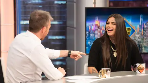 La historia tras el tatuaje de Ptazeta en la frente: "Conocí a una tatuadora haciéndome las uñas" La historia tras el tatuaje de Ptazeta en la frente: "Conocí a una tatuadora haciéndome las uñas"