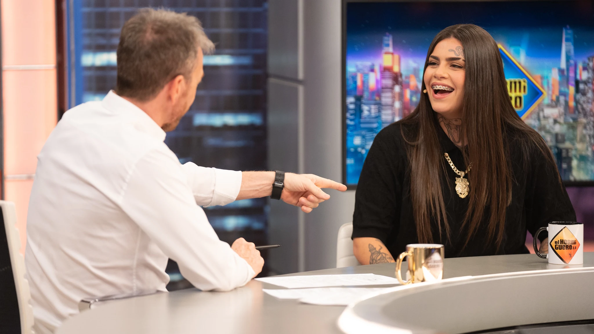 La historia tras el tatuaje de Ptazeta en la frente: "Conocí a una tatuadora haciéndome las uñas" La historia tras el tatuaje de Ptazeta en la frente: "Conocí a una tatuadora haciéndome las uñas"